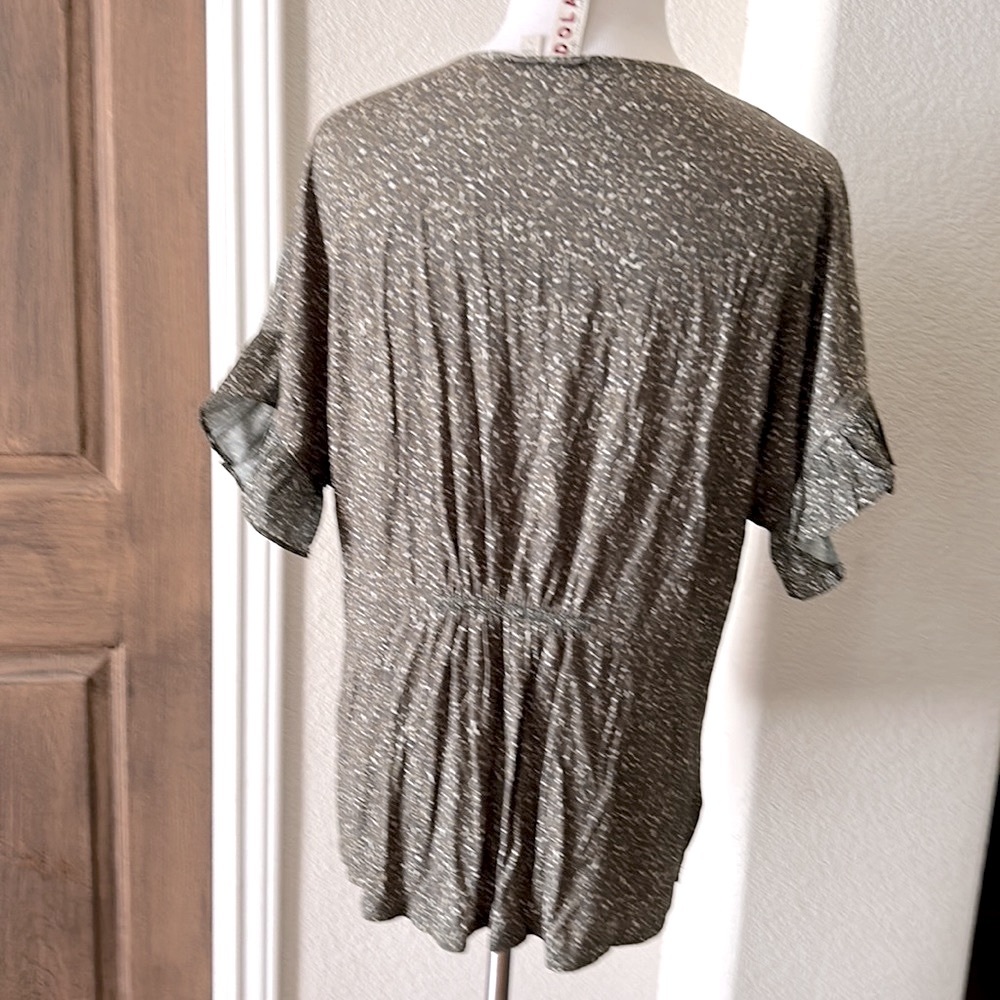Anthropologie Womens Leopard Print Top Mitzi Boho Large Green Olive Stretch - Picture 6 of 12